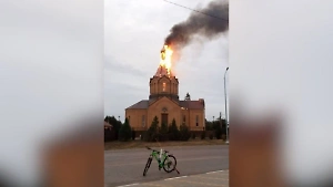 Дрон ВСУ атаковал церковь в белгородском селе Грузское, на крыше начался пожар