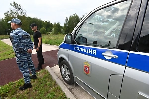 Волна сообщений о минировании детсадов и школ захлестнула Великий Новгород