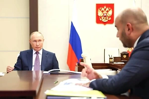 Песков анонсировал традиционную встречу Путина с избранными главами регионов