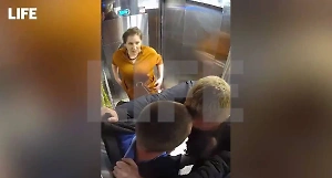 Мордобой на троих: Россиянка с кулаками бросилась на обидчика мужа в лифте и отбила его