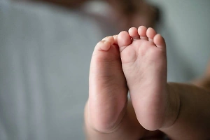 В Кузбассе младенец ударился головой об игрушки и умер спустя три дня