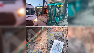 В Петербурге автобус врезался в столб, пострадало пять человек