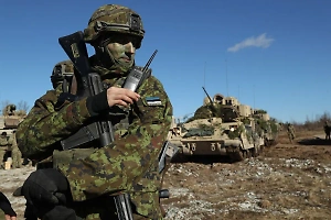 Эстония, Латвия, Литва создадут "балтийскую линию обороны" на границе с Россией