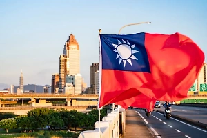 Тайвань после слов Си Цзиньпина о воссоединении заявил о необходимости "мира с достоинством"