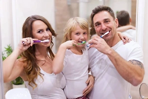Все делают неправильно: Дантист назвала идеальный момент для утренней чистки зубов