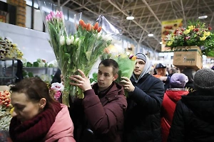 Экономист подсказала, как сэкономить на цветах ко Дню святого Валентина