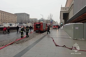 МЧС опубликовало видео с места пожара в Театре сатиры в Москве