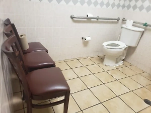 10 смешных фотографий из общественных туалетов, которые доведут до икоты от смеха