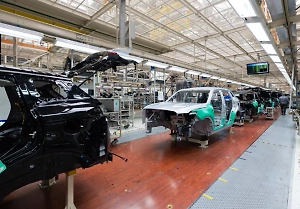На бывшем заводе Nissan в Петербурге начали выпуск авто с "будоражащим" названием