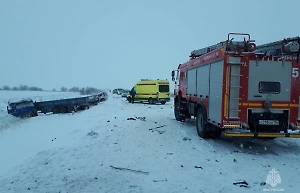 Двое детей и трое взрослых погибли при столкновении четырёх машин в Оренбуржье