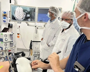 Лампочку силой мысли не зажжём: Нейрохирург объяснил, для кого пригодятся чипы Илона Маска