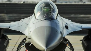 Украинских лётчиков будут обучать на бельгийских F-16 в Дании
