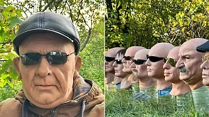 Украинцы массово скупают маски старика для спасения от охотников за головами для ВСУ