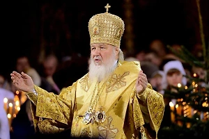 Патриарх Кирилл призвал всех верующих делиться светом Христа в Рождество