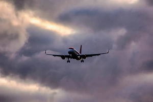 В Ural Airlines объяснили, почему их самолёт с пассажирами целый час кружил над Москвой