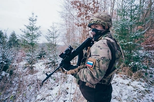 Взрывы прогремели на военных складах ВСУ в Днепре, где снуют армейские грузовики