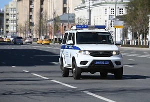 Задержанный в Петербурге чиновник пытался выбросить взятку на дорогу