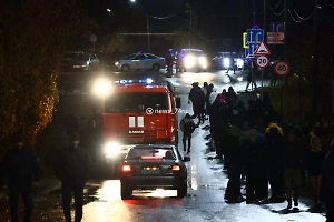 В челябинском Коркино ночью снова подожгли дома и машину цыган