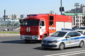 Автозак с тремя заключёнными загорелся на ходу в Крыму
