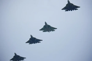 США отозвали истребители с авиавыставки в Индии, испугавшись российских «Су-шек»
