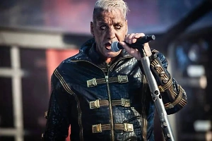 Лидер Rammstein должен вернуть более 67 млн руб. за срыв концерта в Твери