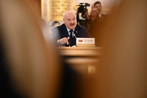 Лукашенко заявил, что мир стоит на пороге Третьей мировой