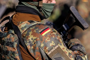 «Просматривали, где укрепиться»: Немцев в военной форме заметили в Новогродовке