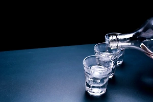 Российские учёные нашли компонент для водки, который избавит от похмелья