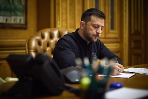 В Раде описали настрой Зеленского лозунгом Гитлера перед входом в бункер в 1945 году