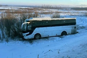 Автобус перевернулся в Забайкалье и отправил на тот свет двух вахтовиков