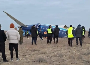 Почти весь экипаж погиб при крушении самолёта в Актау, выжил только один бортпроводник