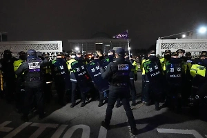 «Внимательно наблюдаем»: В Кремле высказались о ситуации в Южной Корее
