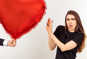 Психолог дала два совета тем, кого бесит День святого Валентина