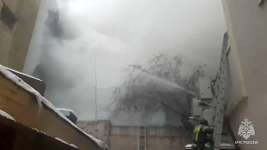 Пожар во дворе здания "Известия холл" в центре Москвы потушили