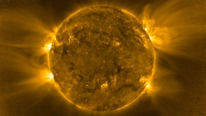Одни вспышки: Учёные поражены видом Солнца на снимках зонда Solar Orbiter