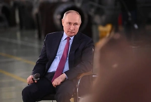 Путин дал совет сотруднице завода в Челябинске, которая выбирает профессию для дочери