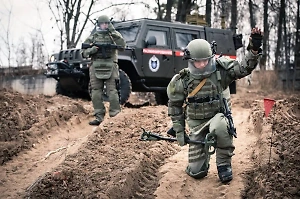 Мины-ловушки и натовское оружие: Российские сапёры начали разминирование Авдеевки