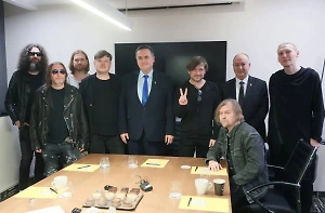 Глава МИД Израиля встретился с музыкантами "Би-2"