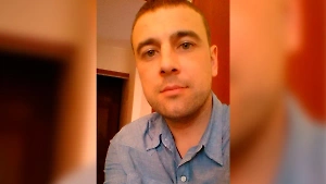 Звезда "Дома-2" Алексей Авдеев потерял речь после инсульта и теперь общается записками