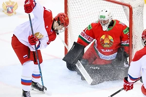 IIHF продлила отстранение российских и белорусских спортсменов