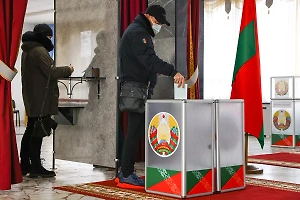Явка на парламентских и местных выборах в Белоруссии на 09:00 составила 43,64% 