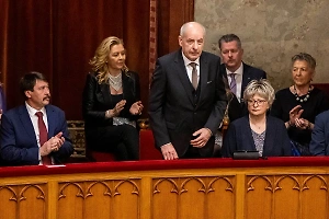 Парламент Венгрии избрал нового президента страны после скандальной отставки Новак