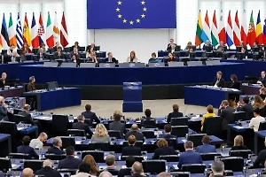 Европарламент большинством голосов одобрил выделение Киеву €50 млрд