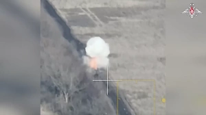 Минобороны показало уничтожение дронами техники ВСУ на правом берегу Днепра