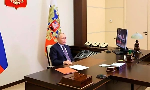Песков рассказал Life.ru, есть ли на компьютере Путина игры