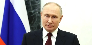 Путин поздравил россиян с Днём защитника Отечества