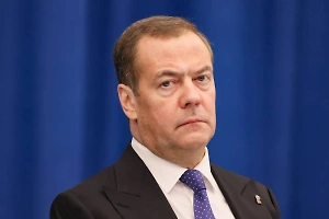 Медведев предрёк Зеленскому печальную роль "кровавого клоуна" в истории