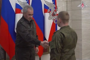 Сергей Шойгу наградил отличившихся военнослужащих в День защитника Отечества