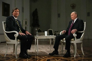Битва галстуков: Стилист расшифровал, о чём Путин и Карлсон сказали друг другу на языке моды