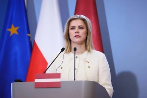 Премьер Латвии пообещала создание железного занавеса между Россией и Прибалтикой